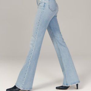 Abercrombie Ultra High Rise Vintage Flare Jeans- Size 4/27 Regular Light Wash